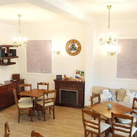 Pensiunea Casa Rica
